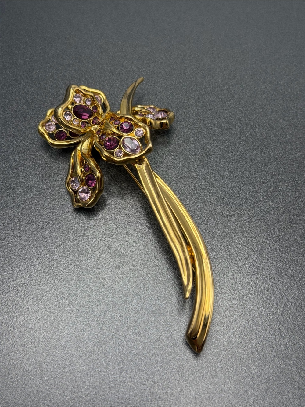 🎉🎂🎊Nolan Miller Iris Brooch Glamour Collection #68sb